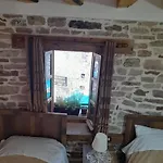 Ani-rooms&food In Old Bazaar,gjirokaster Maison d'hôtes 3*
