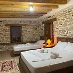 Guest house Ani-rooms&food In Old Bazaar,gjirokaster