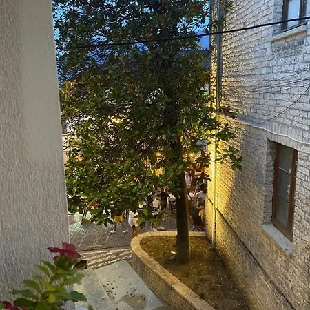 Guest house Ani-rooms&food In Old Bazaar,gjirokaster 3*
