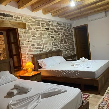 Ani-rooms&food In Old Bazaar,gjirokaster Guest house