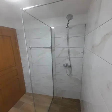 Ani-rooms&food In Old Bazaar,gjirokaster Guest house 3*