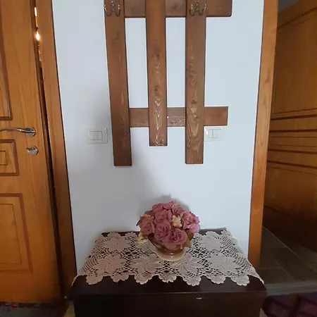 Ani-rooms&food In Old Bazaar,gjirokaster 3*