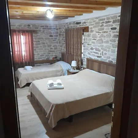 Guest house Ani-rooms&food In Old Bazaar,gjirokaster 3*