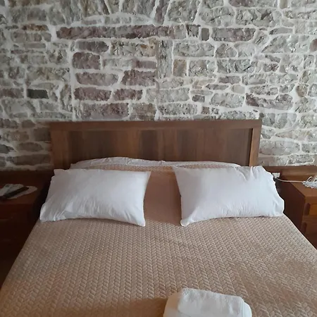 Ani-rooms&food In Old Bazaar,gjirokaster Guest house Gjirokaster