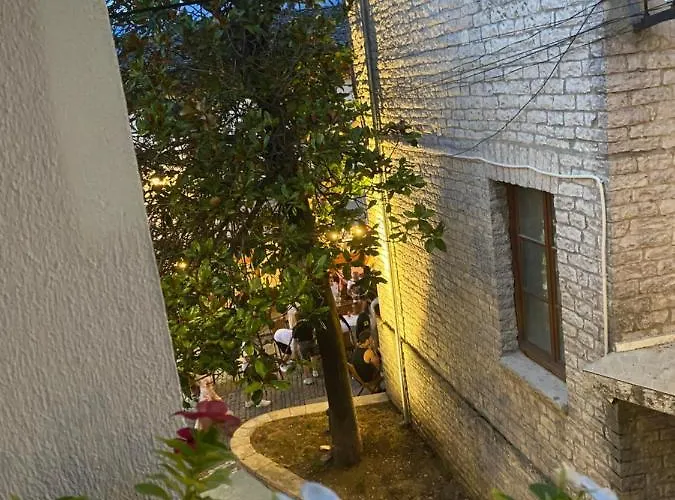 Ani-rooms&food In Old Bazaar,gjirokaster Gjirokastër