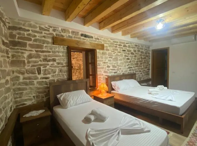 Ani-rooms&food In Old Bazaar,gjirokaster 게스트하우스 3*