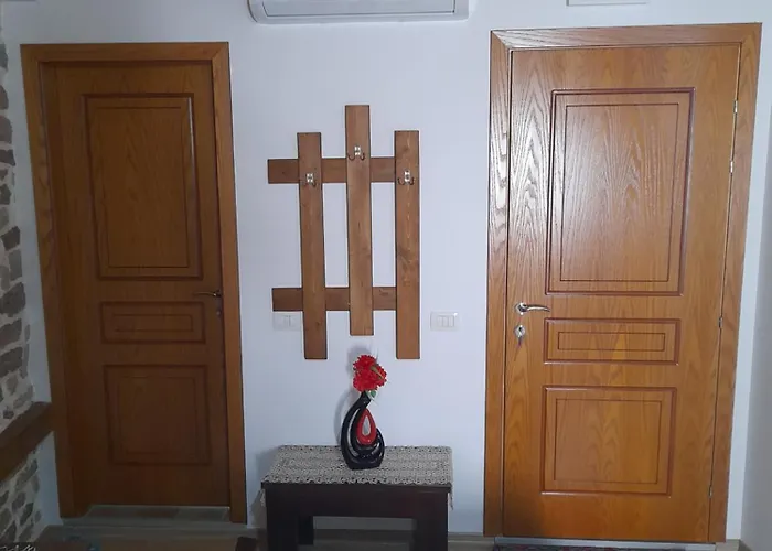 게스트하우스 Ani-rooms&food In Old Bazaar,gjirokaster