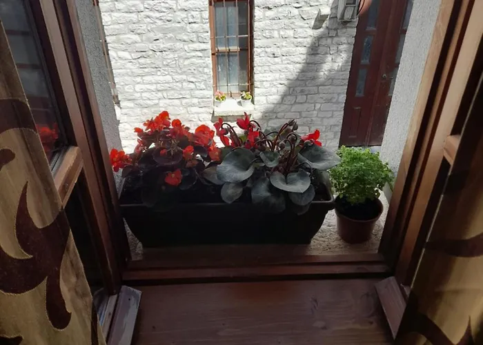 Ani-rooms&food In Old Bazaar,gjirokaster