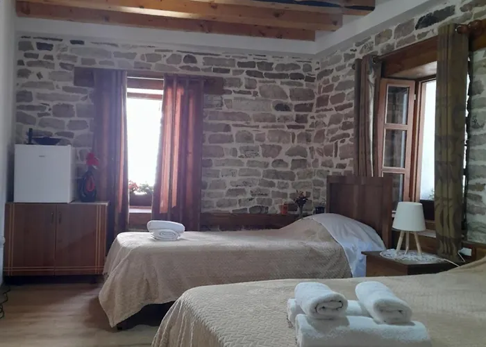 게스트하우스 Ani-rooms&food In Old Bazaar,gjirokaster 3*