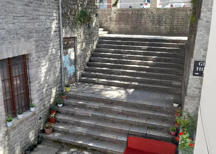 Ani-rooms&food In Old Bazaar,gjirokaster 3*