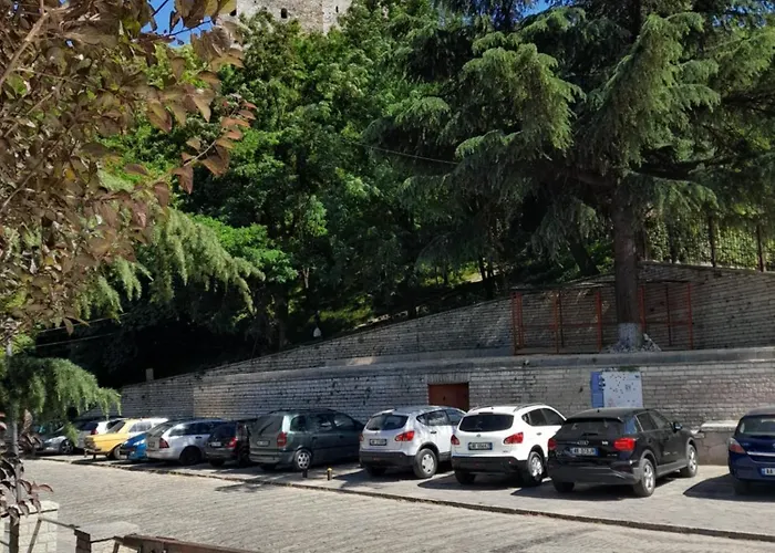 Ani-rooms&food In Old Bazaar,gjirokaster 게스트하우스 3*