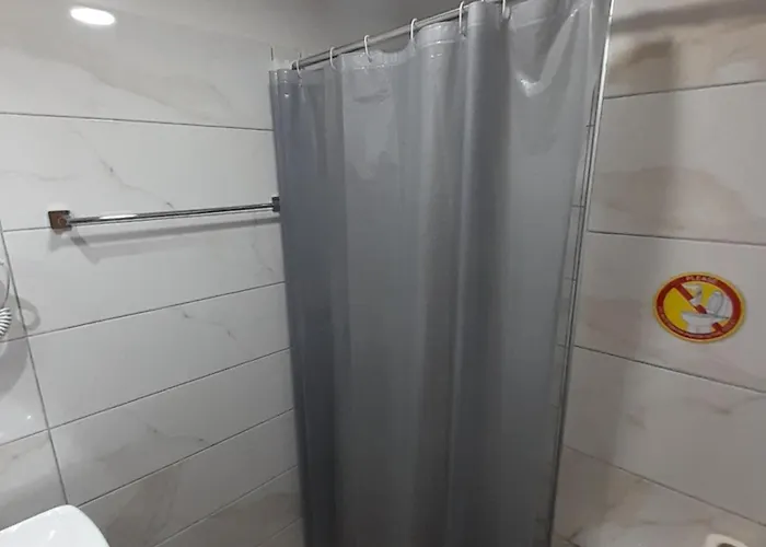 Ani-rooms&food In Old Bazaar,gjirokaster 게스트하우스 3*